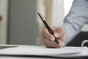 essential clauses every business contract should contain